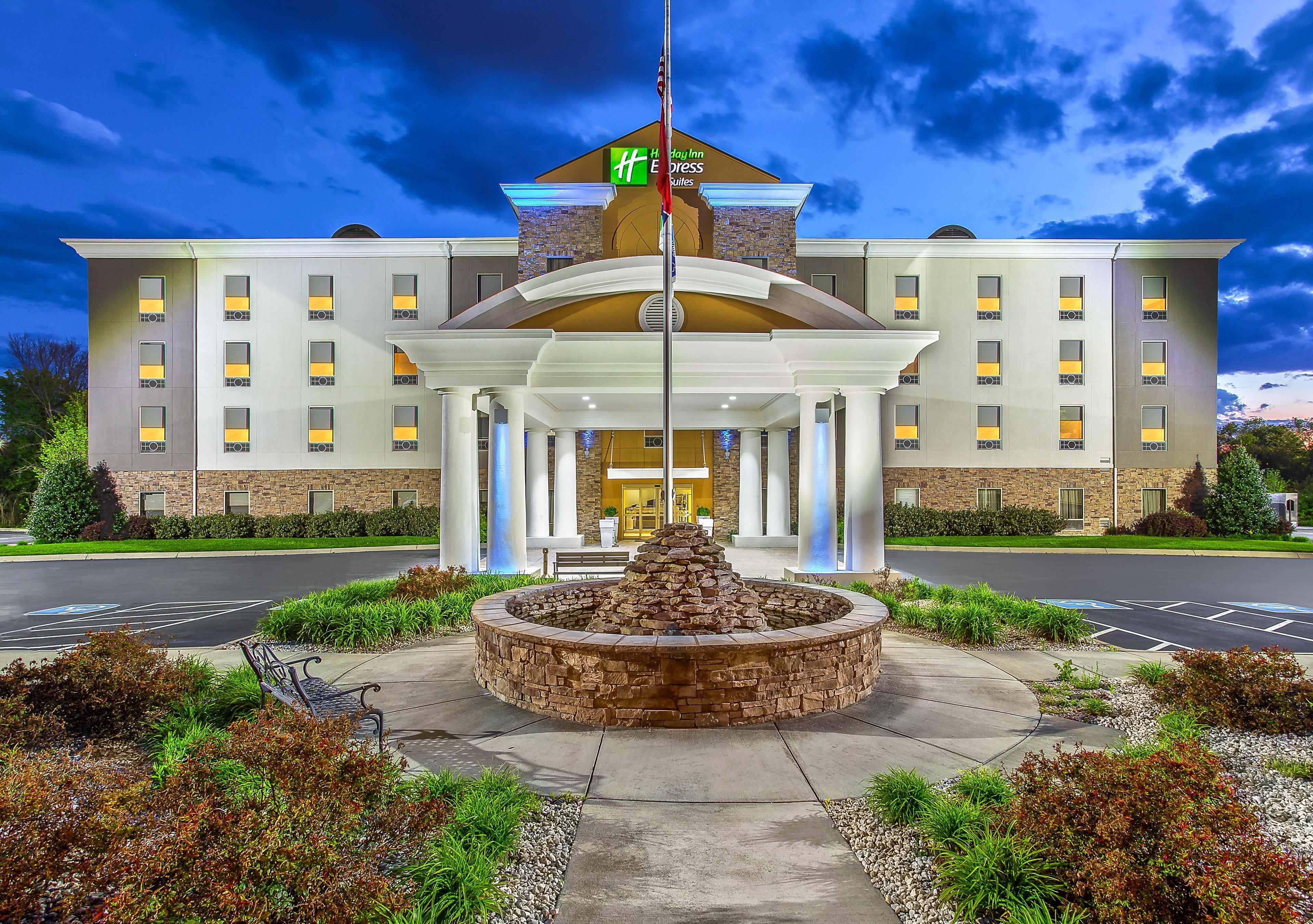 Holiday Inn Express & Suites Morristown, An Ihg Hotel Exteriör bild